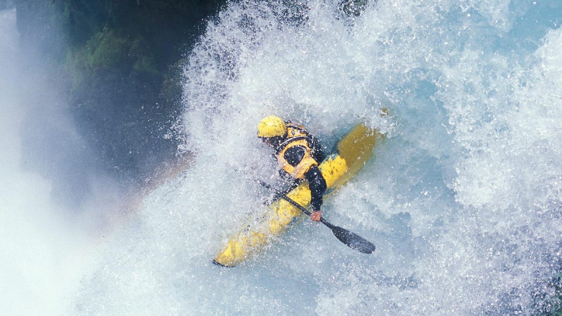 红牛二队鏖战梅赛德斯，维斯塔潘状态火热，一场颠覆预期的赛道对决